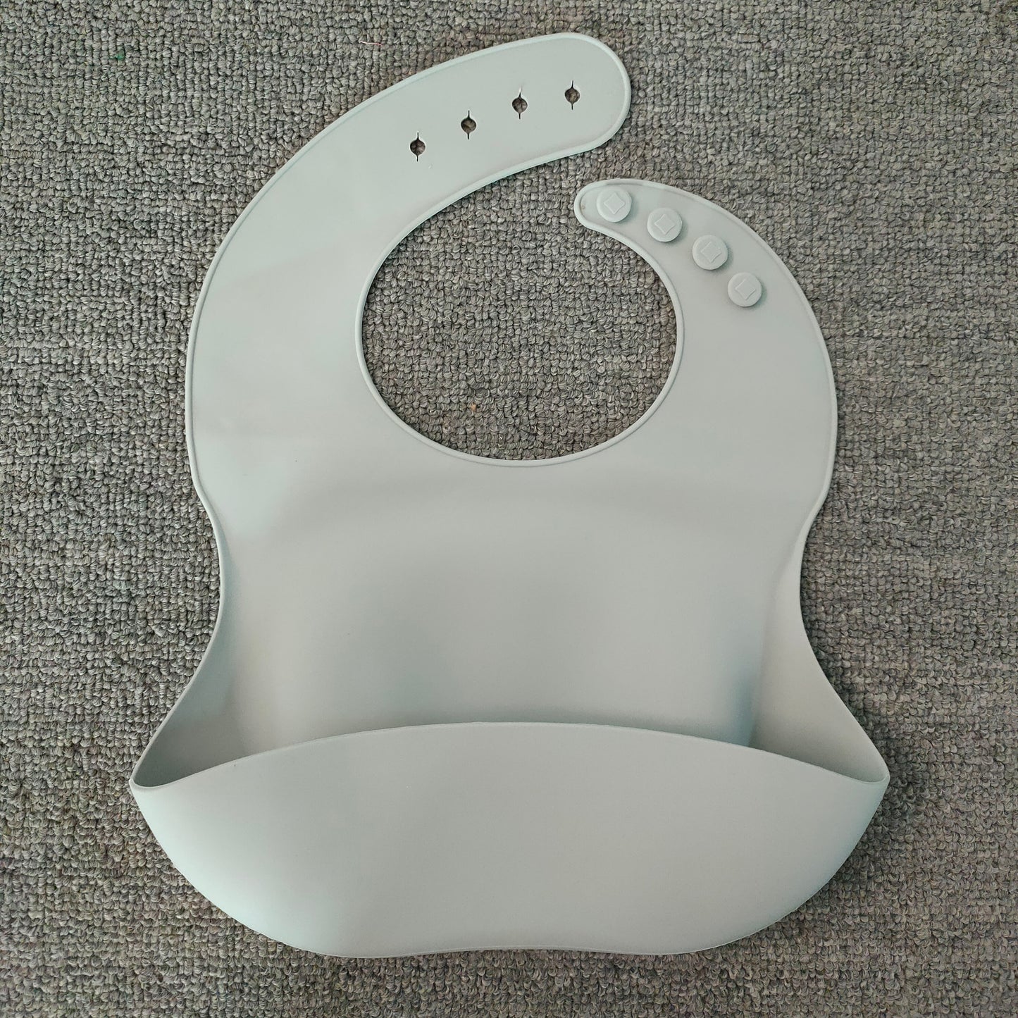 Mess-Free Mealtime: Soft Waterproof Silicone Baby Bib with Food Catcher - Sternli Store